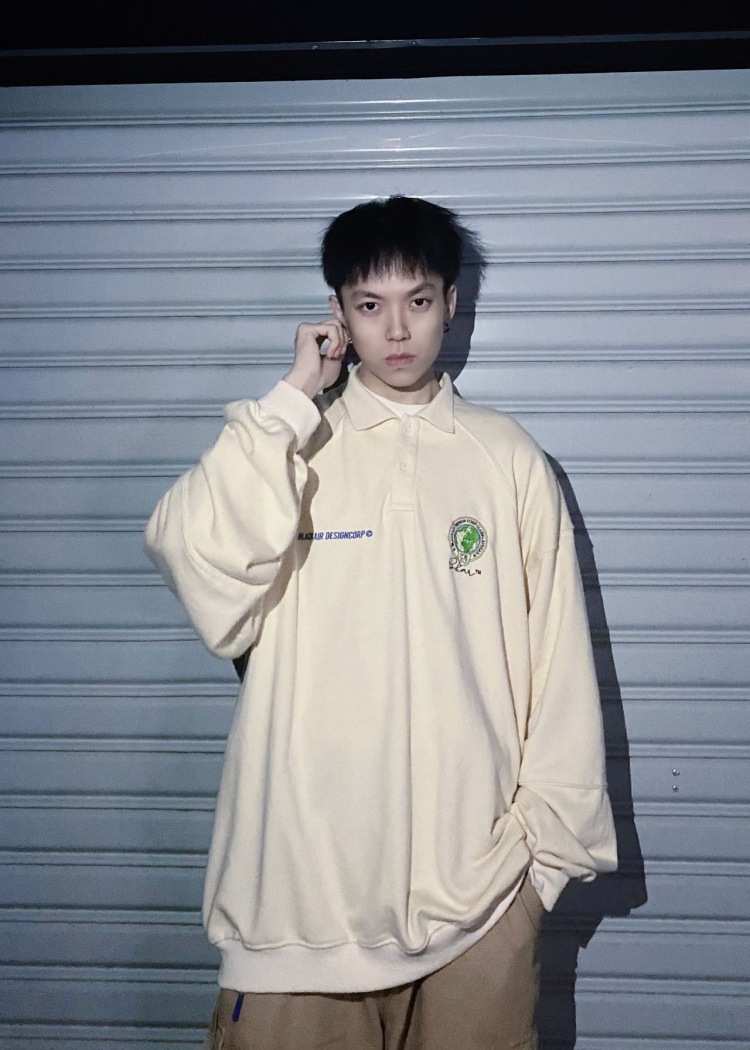 Simon.-河北省·秦皇岛市·海港区-抖音 快手 *** 微博-接拍买家秀 衣服裤子都可以
会拍照会修图
拍到老板满意为止
身高182 体重120
街舞老师 体形好