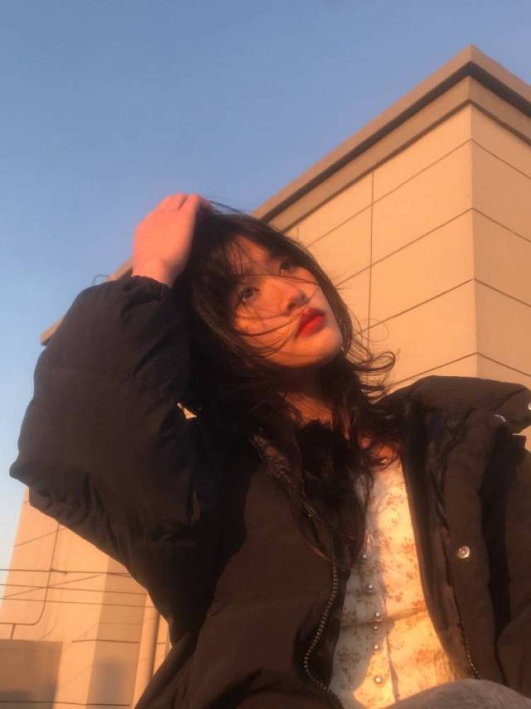 Suqueen-江苏省·徐州市·云龙区-抖音,微博,***-在校大学生,可接网拍(寄拍,赠拍),抖音,***可以做推广,穿衣风格多样
