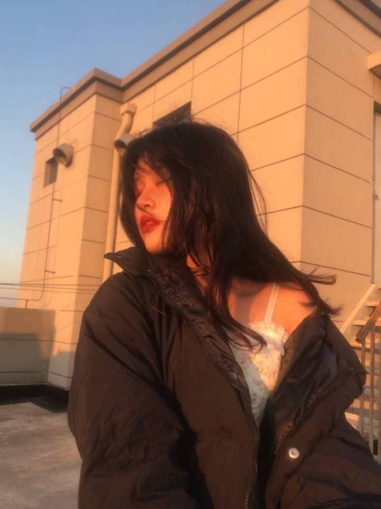 Suqueen-江苏省·徐州市·云龙区-抖音,微博,***-在校大学生,可接网拍(寄拍,赠拍),抖音,***可以做推广,穿衣风格多样