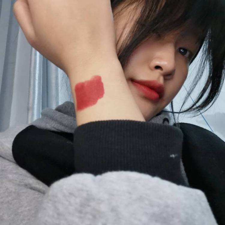 Suqueen-江苏省·徐州市·云龙区-抖音,微博,***-在校大学生,可接网拍(寄拍,赠拍),抖音,***可以做推广,穿衣风格多样