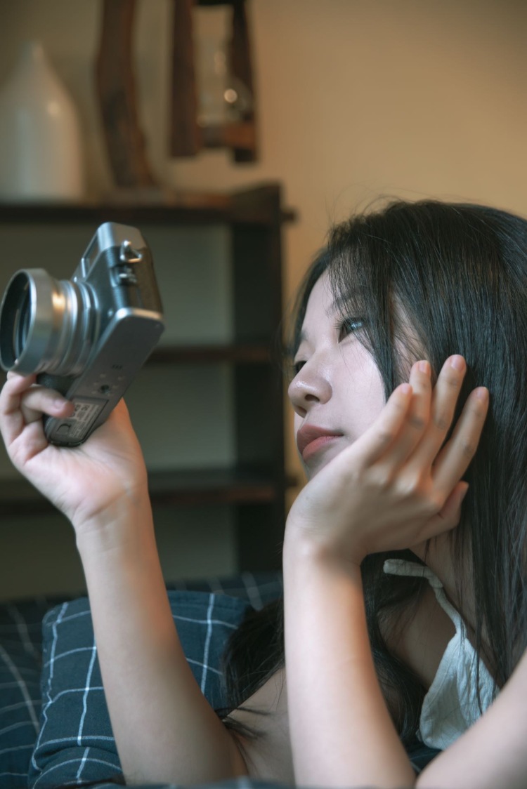 52赫兹的鲸-吉林省·长春市·南关区-抖音、微博、***-爱好唱歌、跳舞。喜欢打游戏。平时偶尔会做约拍模特。会剪辑、会修图。可盐可甜，喜欢拍照。可接约拍、寄拍、开箱等。