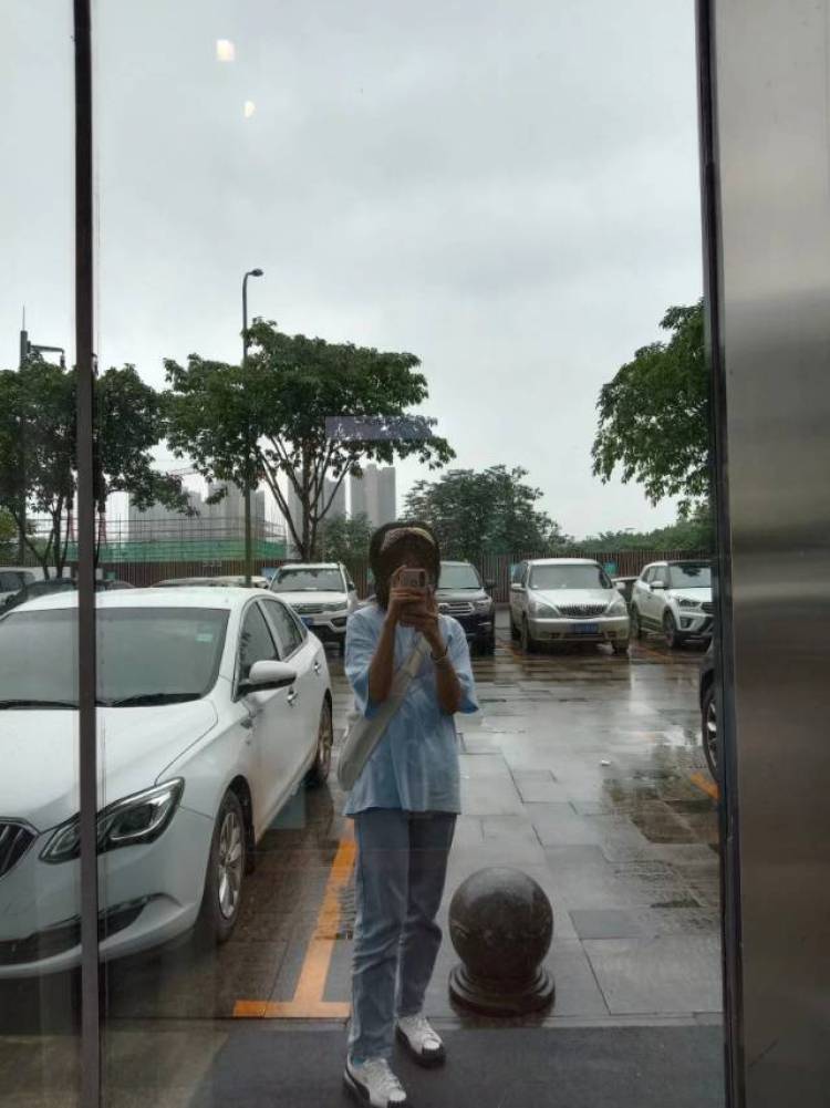 wai.-重庆市·重庆市·巴南区-抖音-是一名在校学生，想为父母分担经济压力，本人积极乐观，乐于合伙，积极配合，有意向可以找我合作，不满意也没事