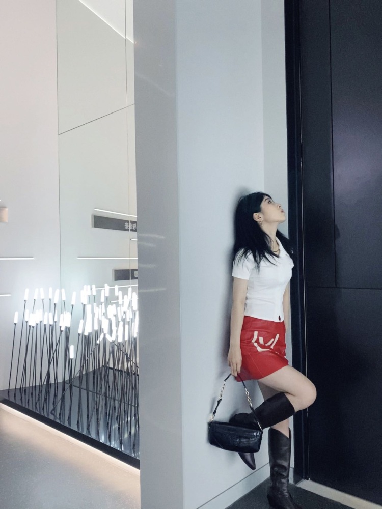狗儿-河北省·石家庄市·新华区-抖音快手微博-接寄拍饰品衣服包包鞋子
可以按商家要求拍 各种风格都可以
163 50kg会拍会修图