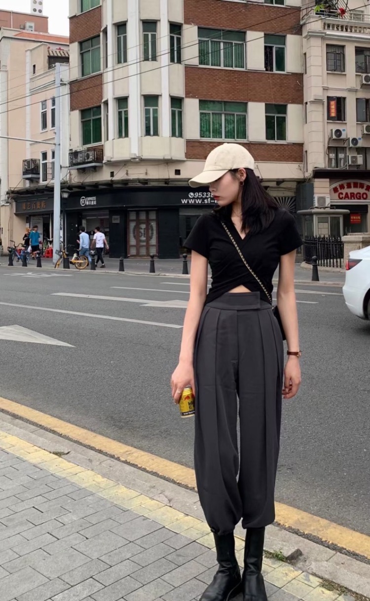 刘美丽-广东省·东莞市·虎门镇-快手 抖音  ***-接各种衣服鞋子包包饰品寄拍  🍑播拼夕夕都没问题会拍照会p图。出片快