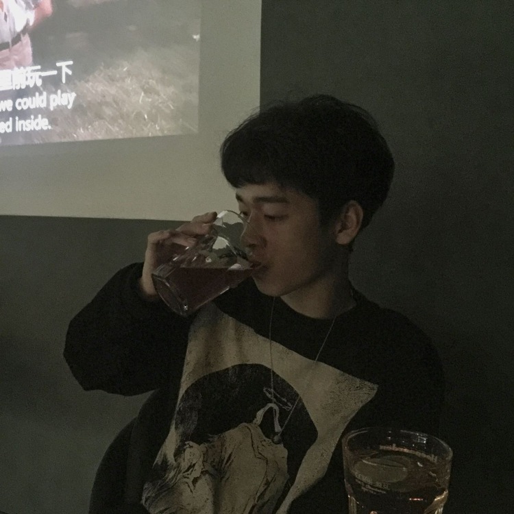 岛-浙江省·杭州市·西湖区--身高183 体重62kg
接寄拍
服装 饰品 鞋子都🉑️