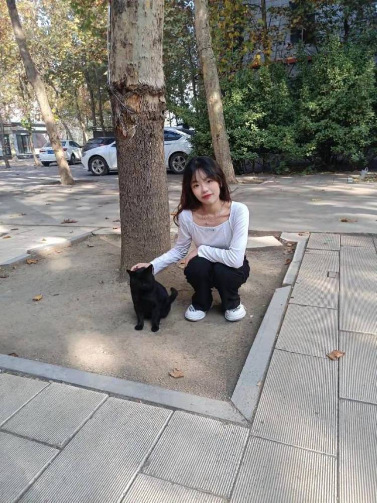 cyyy.-河北省·石家庄市·藁城区--大家好
可接寄拍 衣服 鞋子 包包 饰品 都可
热爱拍照📸 ,会p图修图
老板的满意是我前进的动力 🥰