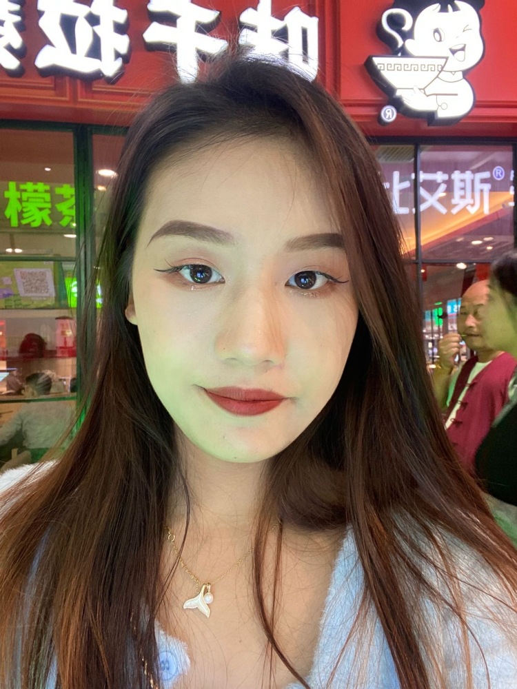 盘丝洞辣妹-湖南省·株洲市·荷塘区--身高：160 体重：96 会拍照会修图出图快.接寄拍，首饰包包衣服鞋子都可以.