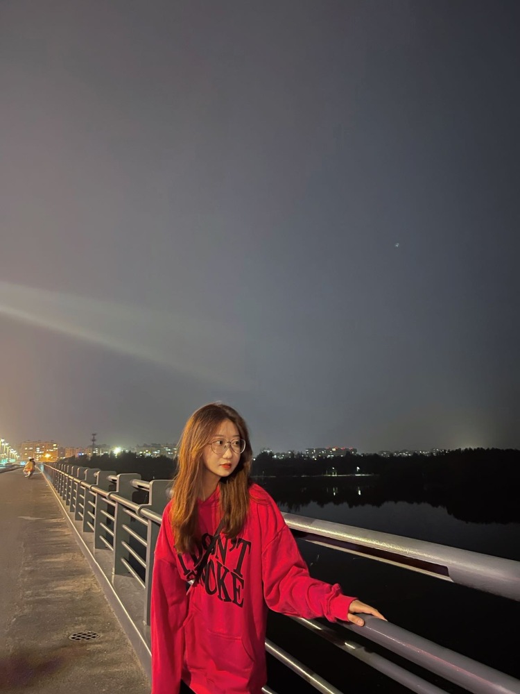 秋天得吃椰子-辽宁省·沈阳市·浑南区-抖音微博***快手B站-接寄拍 接探店 出图快 像素好 负责
抖音粉丝380⬆️
淘宝抖音***b站
身高167 体重119鞋码37年龄20职业 自营线上授课