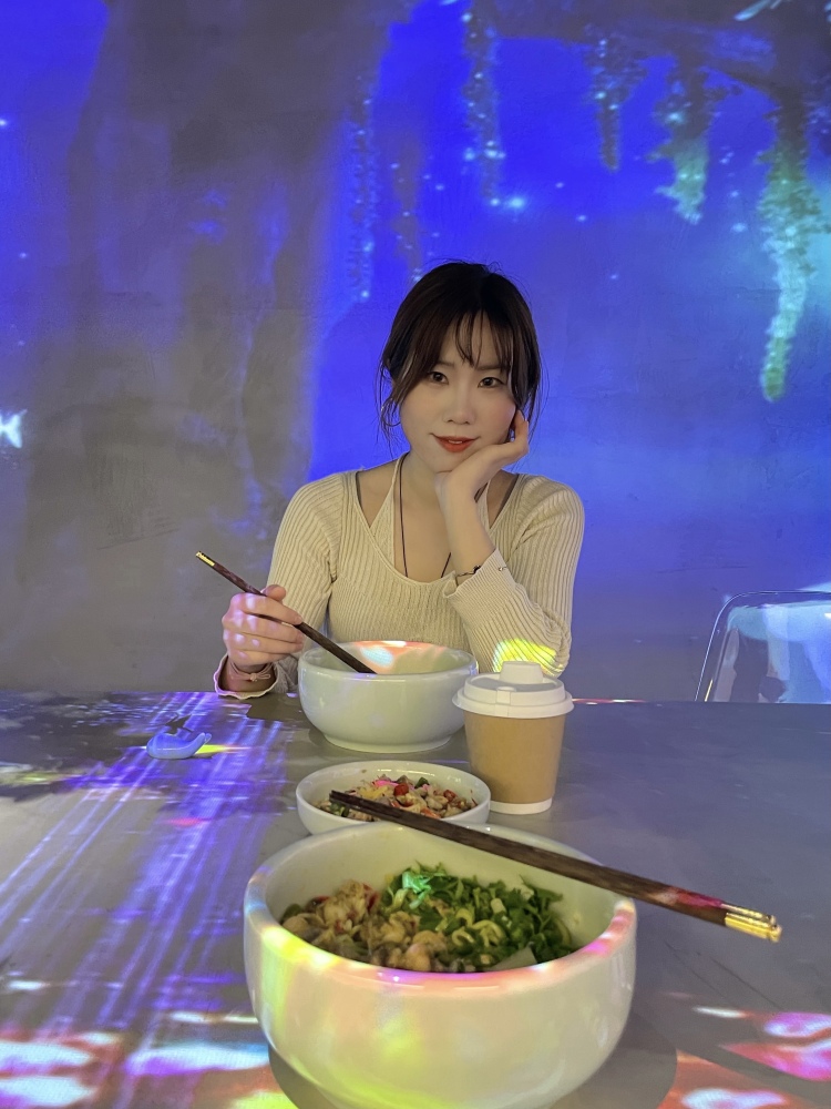 Euphoria_-北京市·北京市·东城区-微博抖音***-本人微博拥有1500➕粉丝，喜欢探店，拍淘宝买家秀，会拍照p图，会写评价真情实感，效果较好。可以接受寄拍、探店打卡、软文种草等任务，有意向的请跟我合作！