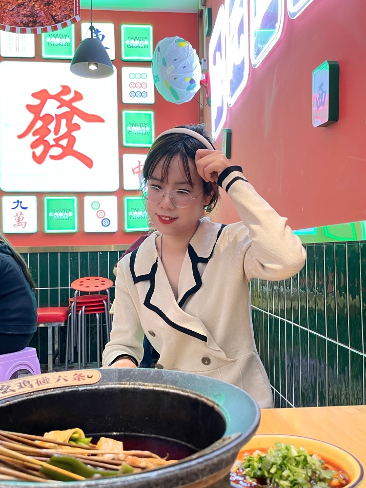 Euphoria_-北京市·北京市·东城区-微博抖音***-本人微博拥有1500➕粉丝，喜欢探店，拍淘宝买家秀，会拍照p图，会写评价真情实感，效果较好。可以接受寄拍、探店打卡、软文种草等任务，有意向的请跟我合作！