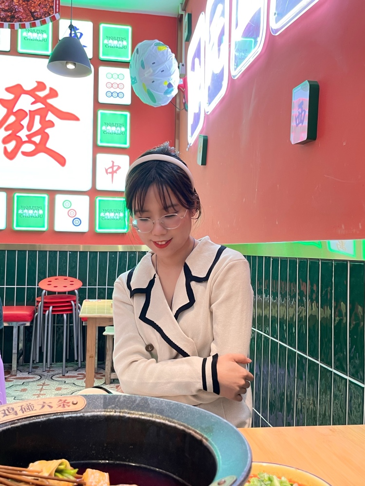Euphoria_-北京市·北京市·东城区-微博抖音***-本人微博拥有1500➕粉丝，喜欢探店，拍淘宝买家秀，会拍照p图，会写评价真情实感，效果较好。可以接受寄拍、探店打卡、软文种草等任务，有意向的请跟我合作！