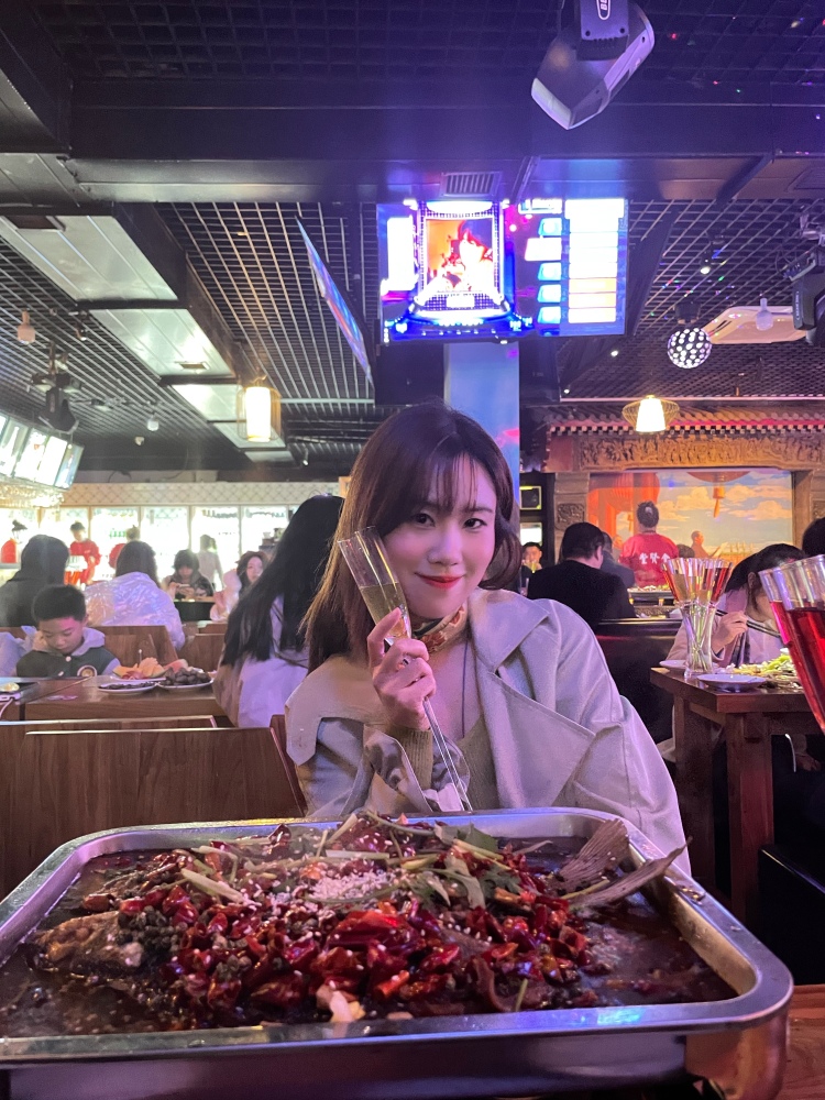 Euphoria_-北京市·北京市·东城区-微博抖音***-本人微博拥有1500➕粉丝，喜欢探店，拍淘宝买家秀，会拍照p图，会写评价真情实感，效果较好。可以接受寄拍、探店打卡、软文种草等任务，有意向的请跟我合作！