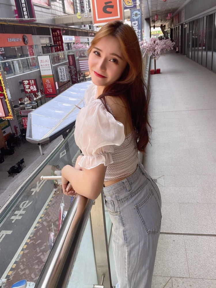 ᥫᩣ💙-广东省·佛山市·南海区--喜欢拍照,爱唱歌,自由职业,全国接单,可长期合作,身高158 体重98
