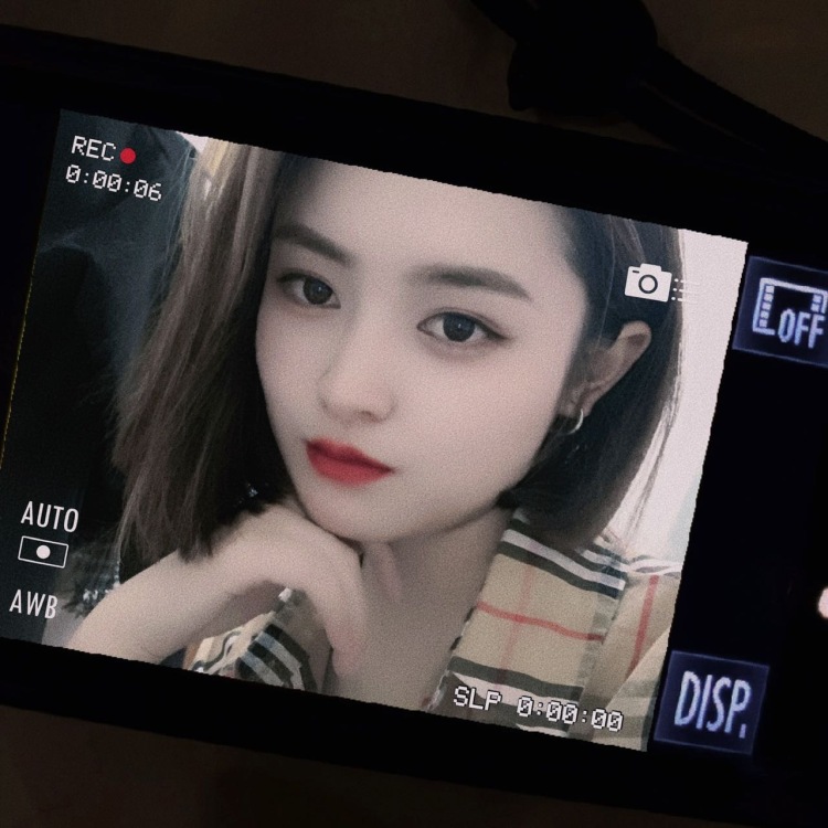 李欢喜.-云南省·大理白族自治州·鹤庆县-抖音   *** 快手-我是一名化妆师小姐姐   平时喜欢打卡旅游景点 购物狂一名    现在像接一下寄拍买家秀    抖音粉丝800多  平时也喜欢上网冲浪种草！！
