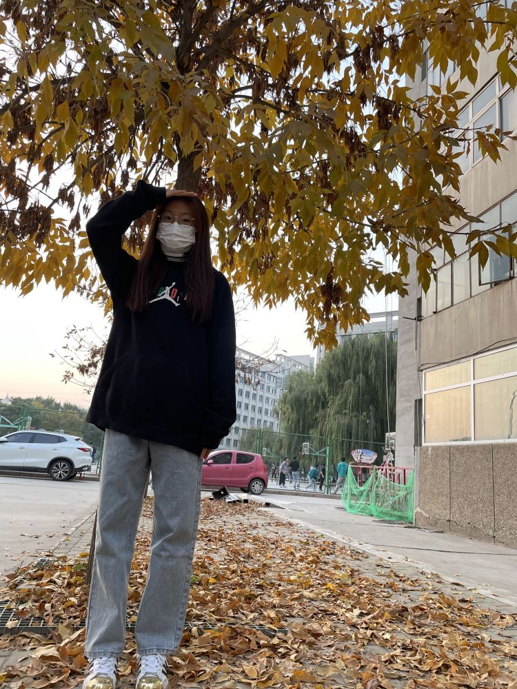 LoeD_February.24-甘肃省·兰州市·安宁区-抖音 快手 ***-学习的是广播电视编导专业
会p图剪视频等等
会摄影
接任何寄拍(包括美甲包包衣服等)