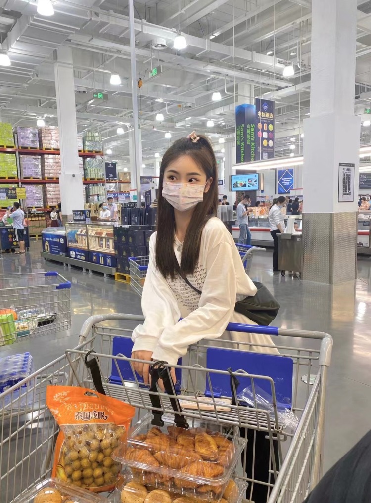 47尖尖.-浙江省·杭州市·上城区--有淘宝模特以及妆面模特经验
会p图
接服装 饰品都可
165 47kg