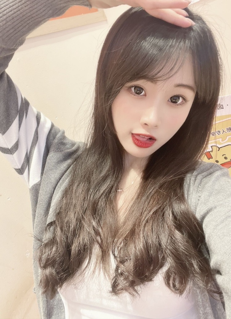 1-广东省·东莞市·凤岗镇--活泼,爱笑,会拍照摆姿势,什么寄拍都可以接,并且返图快,商品到了马上拍尽快弄好给商家
