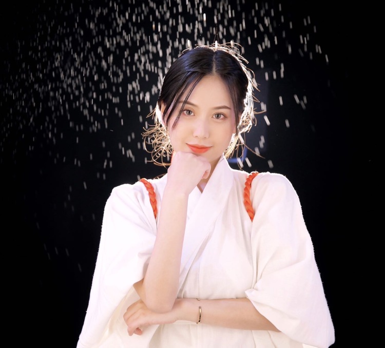 Sharon-浙江省·杭州市·萧山区--探店打卡 寄拍 测评 模特 淘宝抖音***商单都接哈~
需要的商家都可以dd我
微博***全平台id:五粒霜