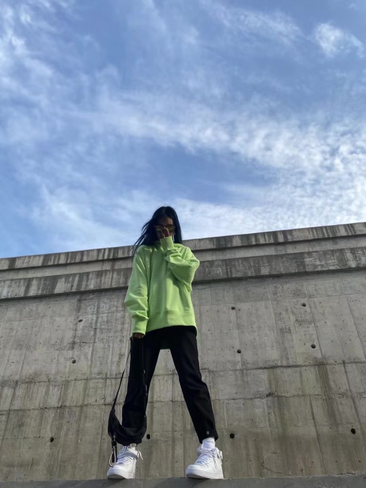 RE.-辽宁省·大连市·甘井子区--大家好!
身高173
体重53
可接寄拍送拍包包.饰品.衣服.生活用品等
坐标大连