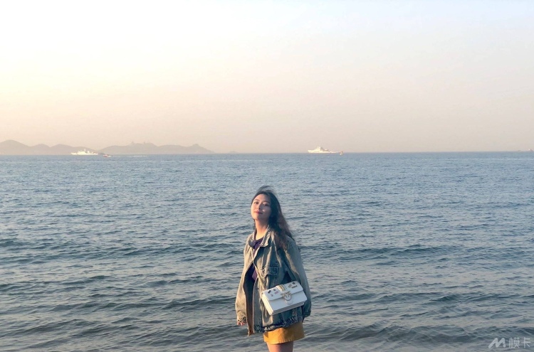 不会唱歌的嘘嘘鹿-浙江省·杭州市·拱墅区-抖音 微博-本科音乐表演,多舞台经验。婚庆,驻唱,商演,寄拍,网拍,档口商拍,样片模特,妆面模特,都可联系。可外景,出片快,质量高能吃苦。
ps:如演出可私信发送视频或demo