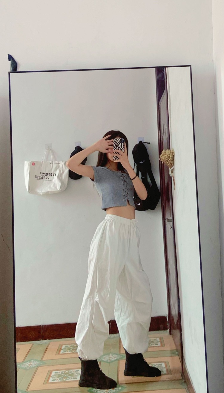 ,-河南省·商丘市·永城市-***,快手-身高172,体重99斤,本人喜欢拍照,出图快,会修图,想接寄拍。