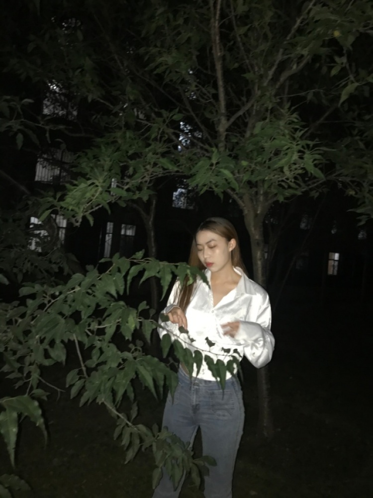 piiiii-内蒙古自治区·呼和浩特市·新城区-微博 抖音-身高169 体重108
接寄拍 衣服 包包 首饰都可 风格多样
拍照技术好 会精修