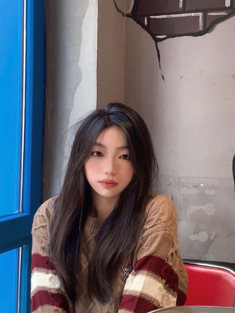 小晗· ᴥ ·-辽宁省·大连市·庄河市--素人模特 接寄拍 衣服 鞋子 包包 饰品 化妆品都可!会化妆 会拍照 会p图 任何风格、妆容都可驾驭 170 58