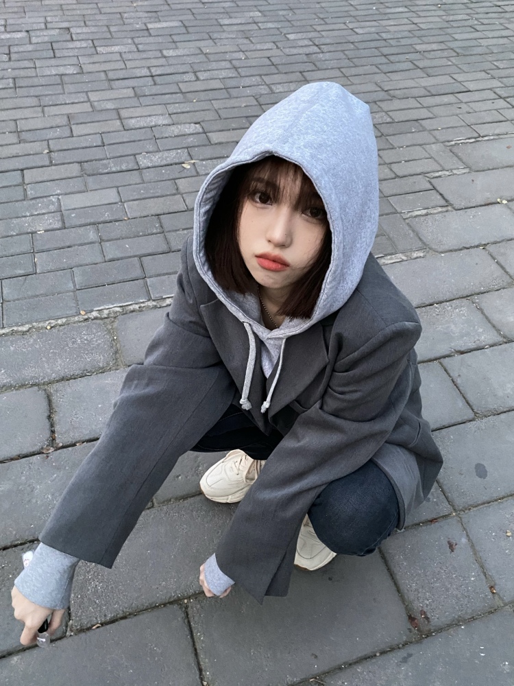 恩-北京市·北京市·海淀区-抖音 微博 快手-接单范围:服饰寄拍 种草视频
出图快 会修图 有风格相似的可以找我 🙏