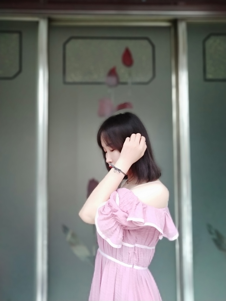 陆缘其笙-山西省·临汾市·尧都区--可以简单P图
可以接衣服,鞋子,包包,饰品,化妆品
都可价格协商