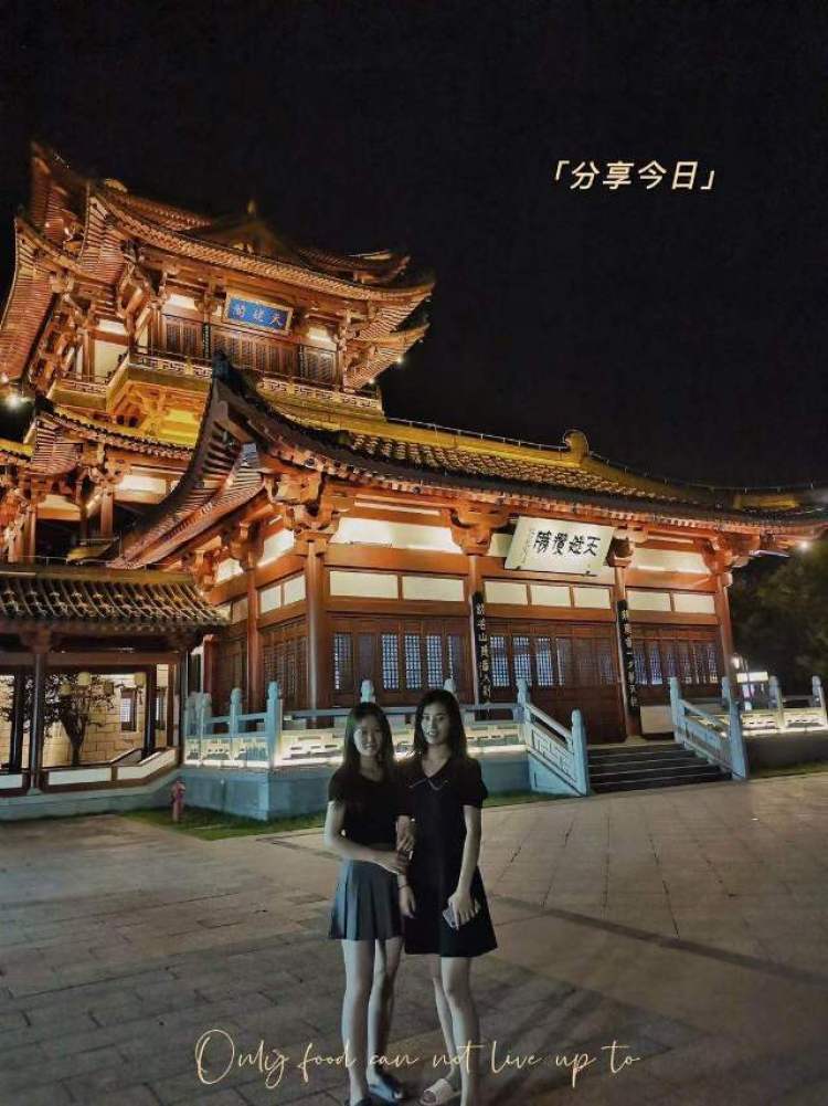 YlkL-浙江省·金华市·义乌市-小Y阿姨-工作案场客服,喜欢旅游,逛街。
可接寄拍(衣服,鞋子,包包,美瞳,项链,戒指,耳环等小饰品)