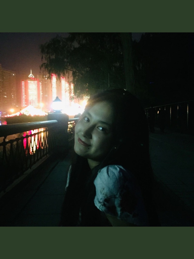 ·u-新疆维吾尔自治区·巴音郭楞蒙古自治州·库尔勒市--167·50
有点肉嘟嘟 会拍照 会p图
接衣服 美瞳 鞋子 饰品等等的寄拍哦
可发小🍠 🍑宝