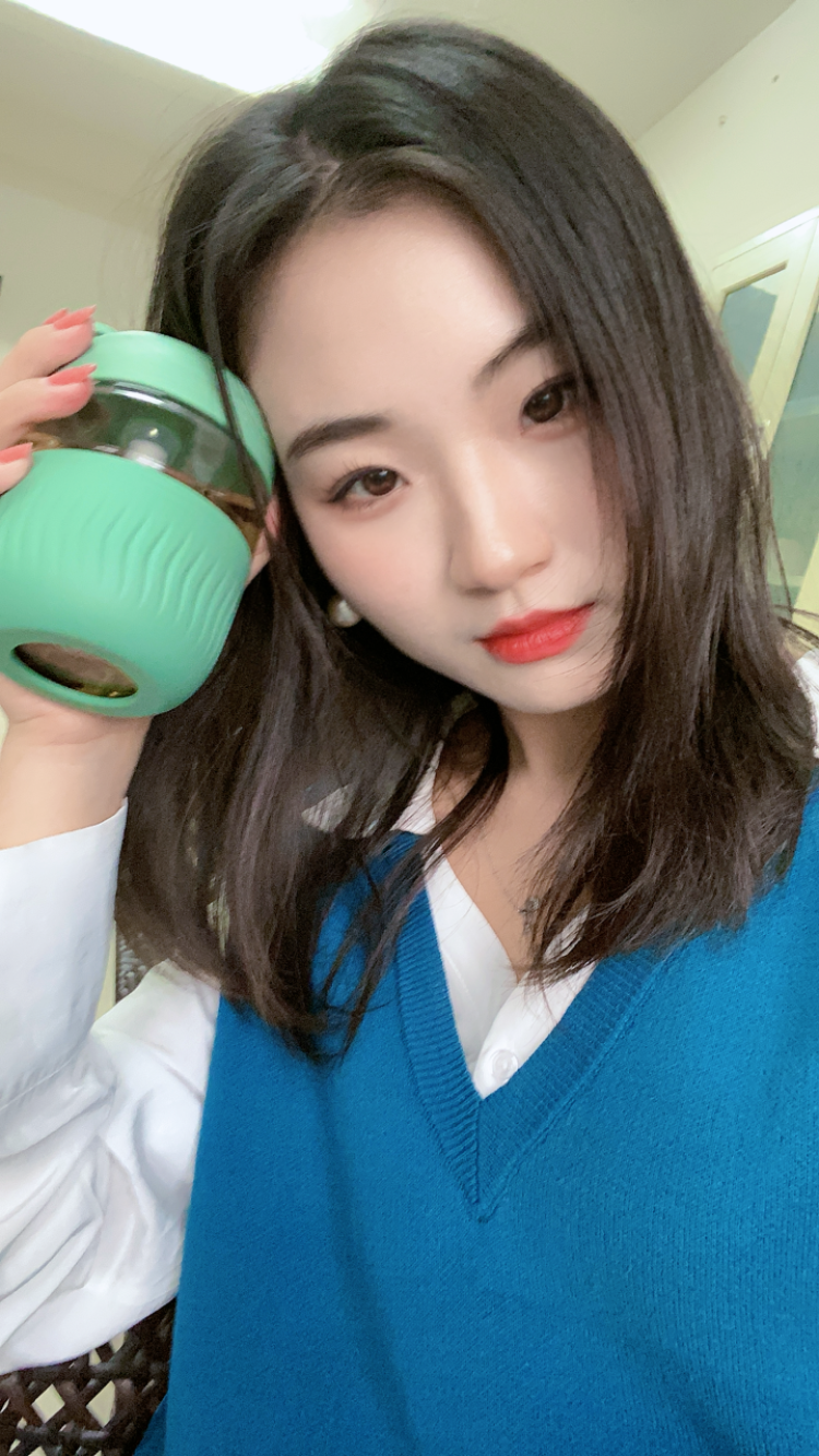 ༒亦 🍷-江苏省·盐城市·滨海县--身高168 体重55kg 鞋码38
接寄拍,服装 包包 鞋子各种装饰品(假睫毛 美瞳 耳饰 项链 帽子)