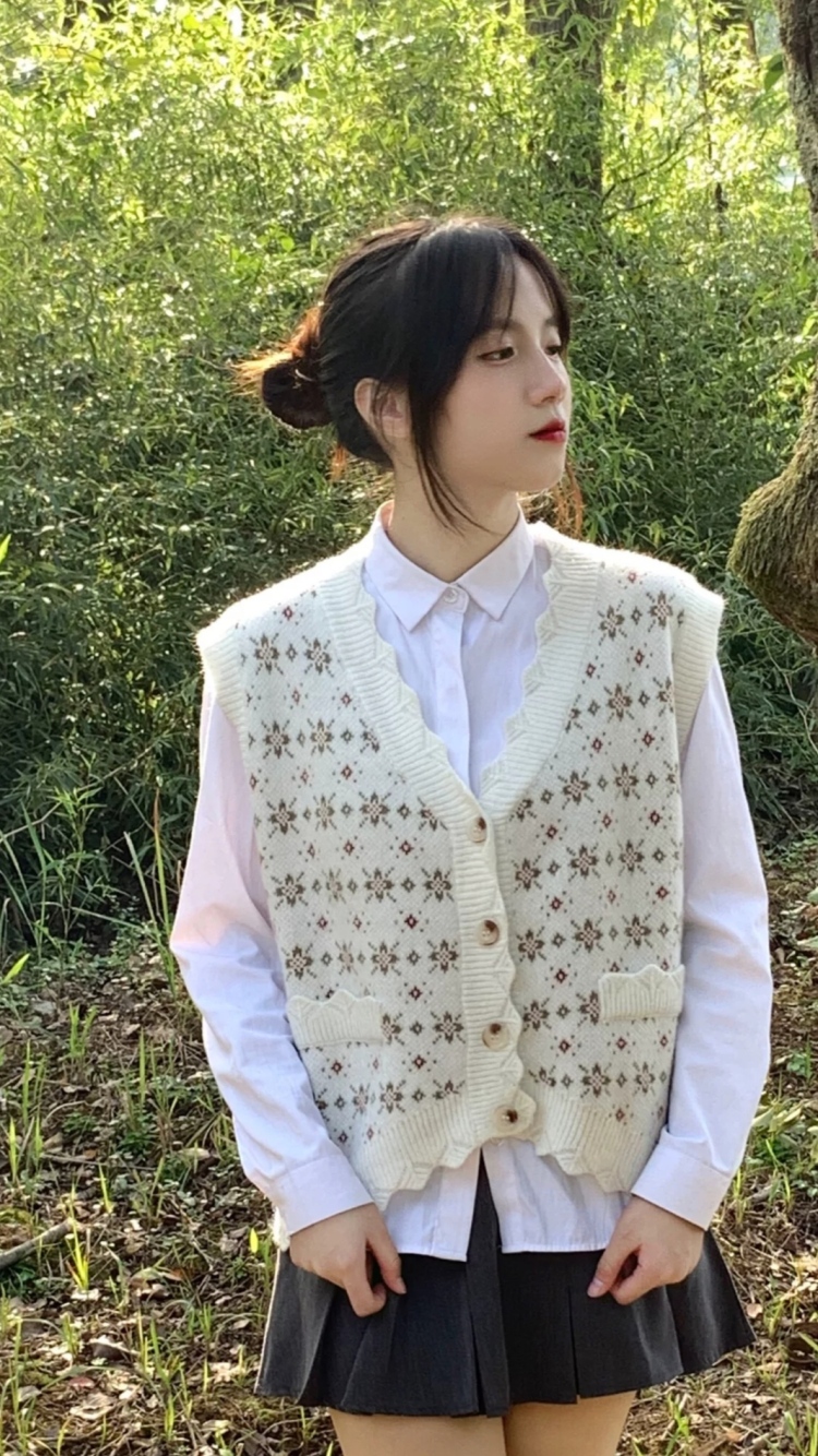 穗穗念-湖南省·永州市·零陵区-快手抖音知乎***最右-im搞笑女 兴趣是拍照爱好是p图 想接寄拍 流量推广 买家秀 短视频创作什么的!!
