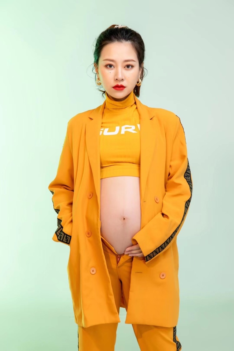 橙大事🍊-山东省·青岛市·胶州市--接寄拍 身高166cm 体重58kg 很会拍照,可盐可甜,任何风格