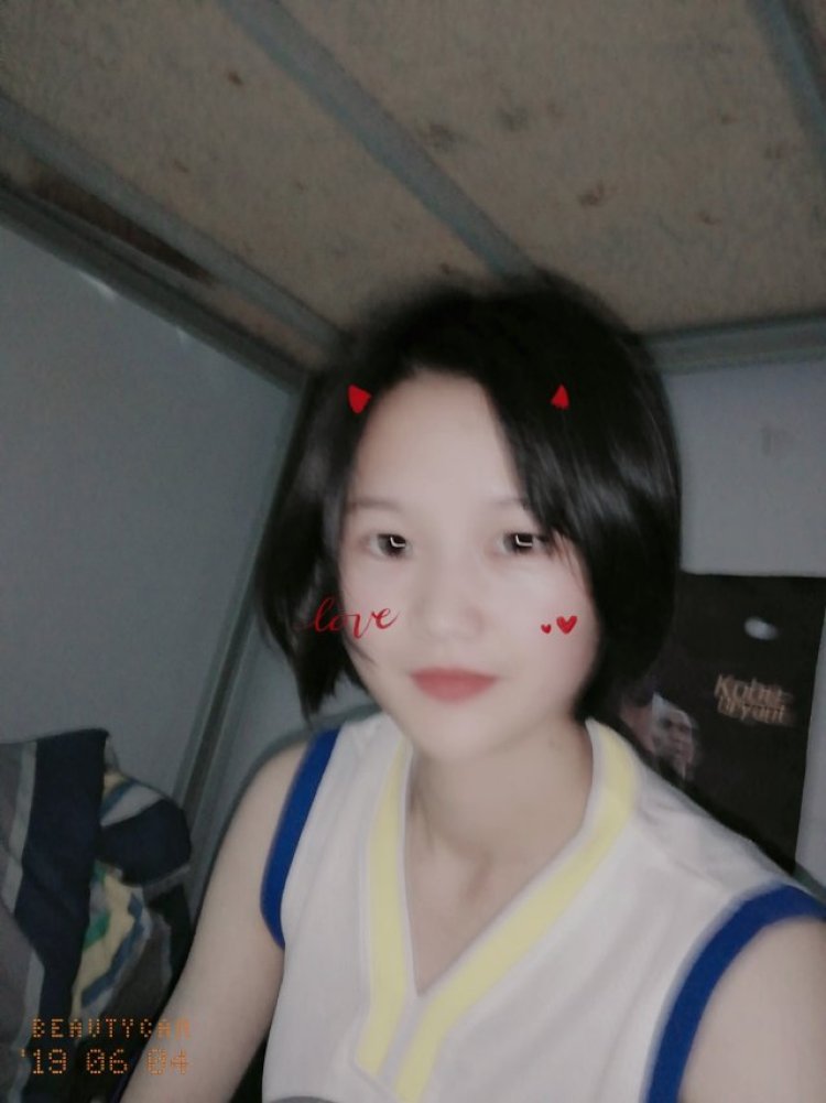 .-四川省·成都市·成华区-***,微博-本人21岁。161,84斤。平时爱好较多,跑步,打球,看音乐节是目前最为喜欢的。闲暇时间会练练毛笔字,做饭之类的,喜欢摇滚乐。接寄拍,合适就好。