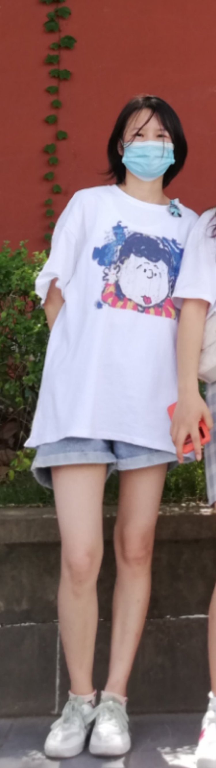 .-四川省·成都市·成华区-***,微博-本人21岁。161,84斤。平时爱好较多,跑步,打球,看音乐节是目前最为喜欢的。闲暇时间会练练毛笔字,做饭之类的,喜欢摇滚乐。接寄拍,合适就好。