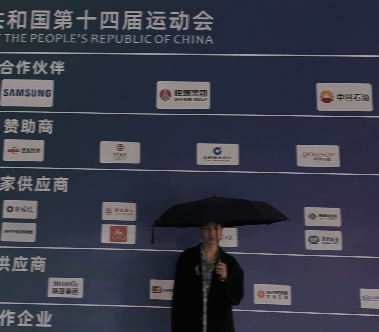 Smile 博-陕西省·西安市·高陵区-抖音 快手 -身高175体重120想 接寄拍 ks1800粉丝，可以接tb 之类的寄拍 任何风格都可 具体费用在议