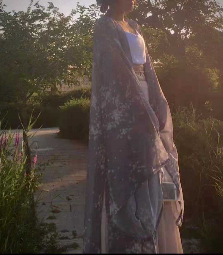 莹.-宁夏回族自治区·银川市·贺兰县--身高165cm 体重98 会p图 接寄拍和送拍(衣服,化妆品,鞋子,首饰,美瞳)
