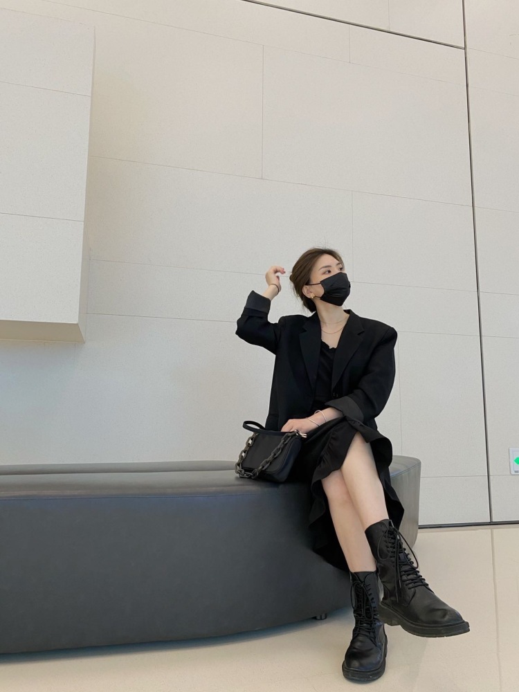 隔壁家的蜗蜗-河北省·石家庄市·长安区-抖音,知乎,***,快手,美图-可以接买家秀图片拍摄哦~在***,抖音,美图,微博,逛逛,都有日常穿搭分享,分享美得经常会被问道穿搭衣服来源~