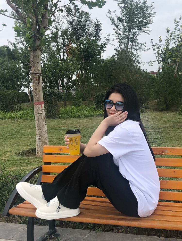 合家欢乐身体健康-山西省·太原市·万柏林区-抖音 微博-接寄拍！不接受垫付单！平时喜欢拍照拍照！接买家秀 衣服 包包 鞋子 都可以！可长期合作！
年龄：22
身高：1.63
体重：60KG