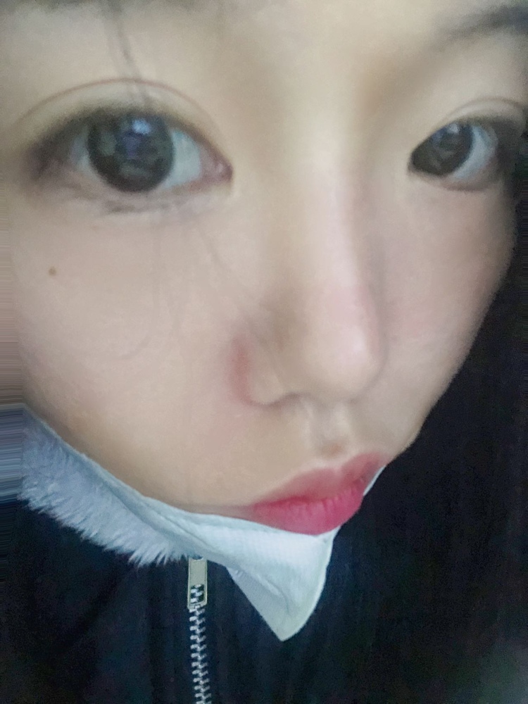 灰姑娘👸-北京市·北京市·东城区-抖音搜索 1069894629-大家好!我是灰姑娘👸。我是真美女 ,可不是假的哦 ,体重75斤,衣服穿s码 xxs码 xxs码。
本人从事多年 美工设计 品牌包装设计 新媒体运营,因为本身也是一名电商设计师,所以对自身要求也高,