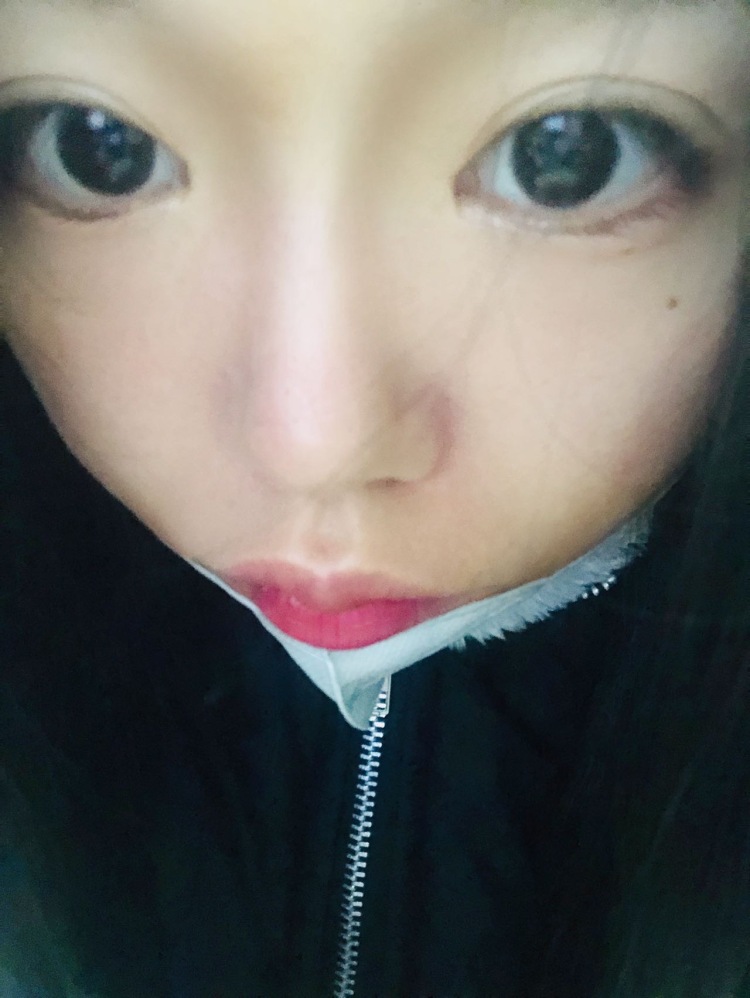 灰姑娘👸-北京市·北京市·东城区-抖音搜索 1069894629-大家好!我是灰姑娘👸。我是真美女 ,可不是假的哦 ,体重75斤,衣服穿s码 xxs码 xxs码。
本人从事多年 美工设计 品牌包装设计 新媒体运营,因为本身也是一名电商设计师,所以对自身要求也高,