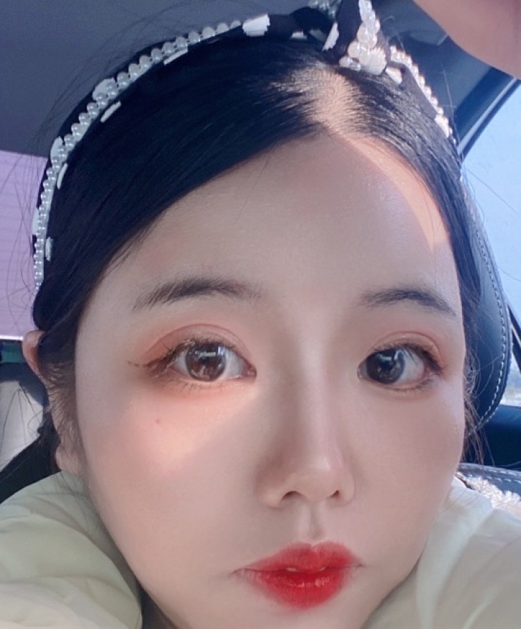 灰姑娘👸-浙江省·杭州市·上城区-抖音搜索 1069894629-本人从事多年 美工设计 品牌包装设计 新媒体运营,因为本身也是一名电商设计师,合作请找我,让您省心放心