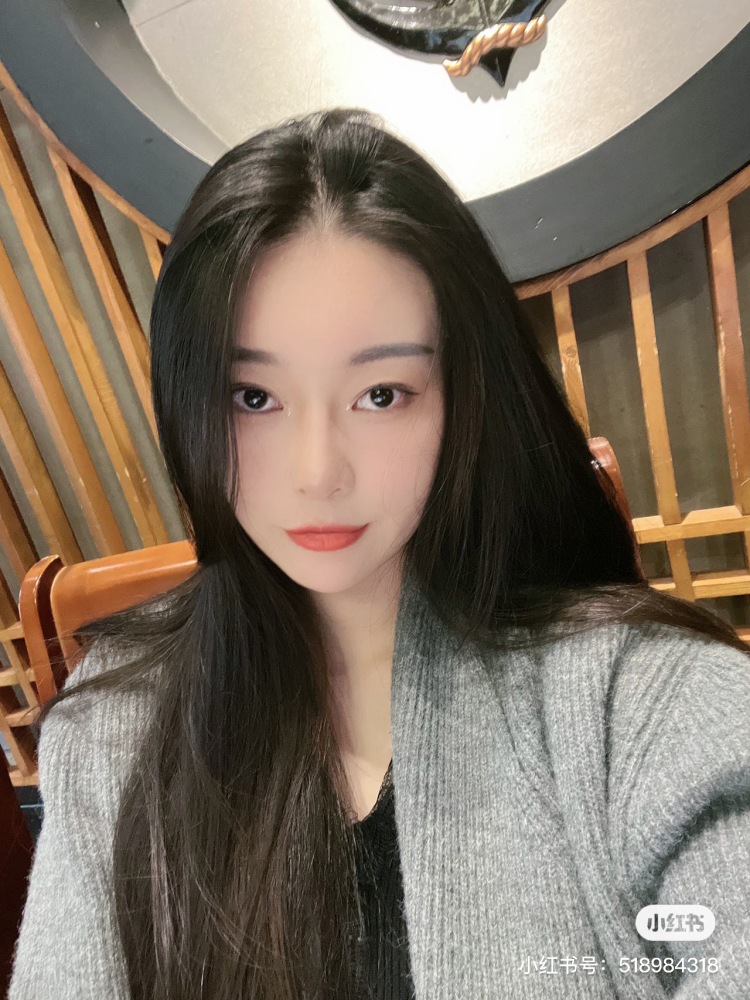 🌙-江苏省·扬州市·邗江区-抖音52055555w -新手小白想做寄拍模特，希望能和大佬们切磋学习，闲来无事就喜欢买衣服拍照片，寄拍模特挺适合我的就上来试试看，希望有大佬能给我个机会，谢谢