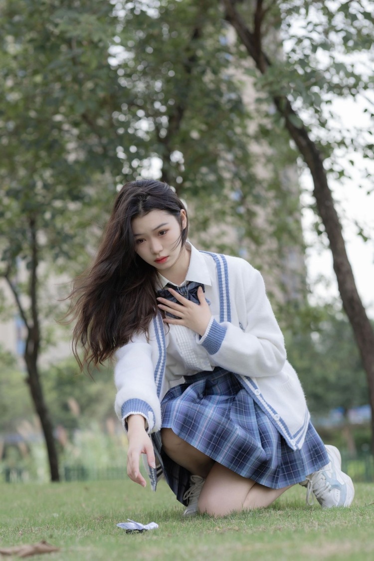 可欣-福建省·福州市·仓山区--有经验,各种风格都可以,拍的好可以互勉,拍服装可按小时或件书收费,身高168,体重45kg