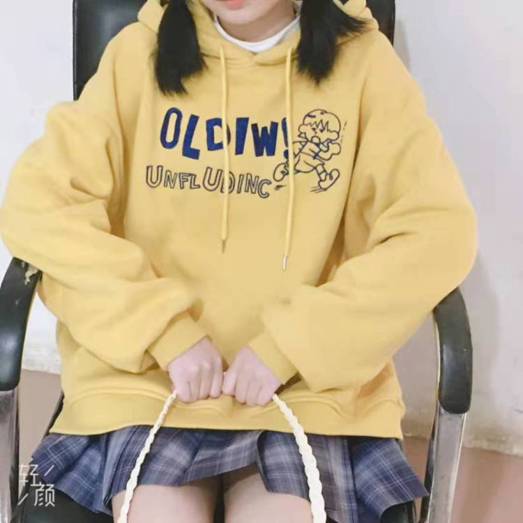 L.-安徽省·池州市·贵池区--会穿搭但是没有很多钱买衣服,像做寄拍模特有免费的衣服,所以可以不收钱,可接衣服,鞋子,包,美瞳