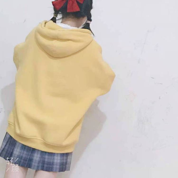 L.-安徽省·池州市·贵池区--会穿搭但是没有很多钱买衣服,像做寄拍模特有免费的衣服,所以可以不收钱,可接衣服,鞋子,包,美瞳