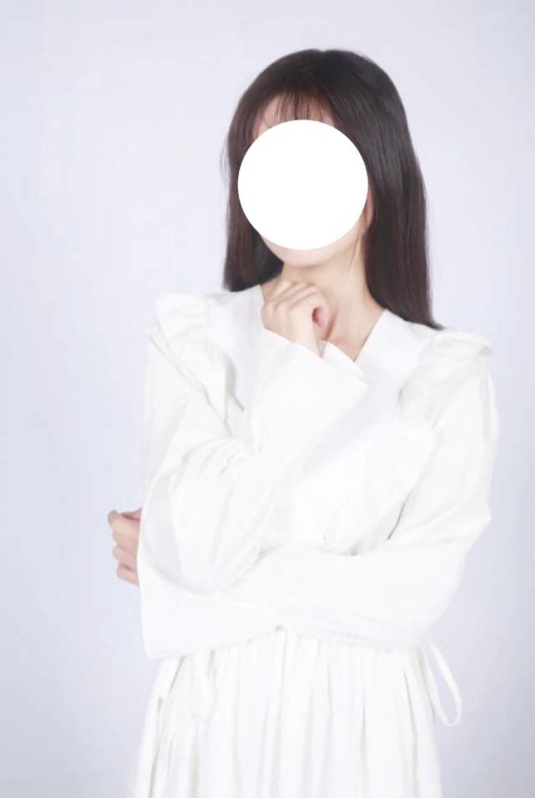 違心.-广东省·中山市·西区街道-抖音-想做寄拍模特,可接衣服/鞋子/包包/美瞳美甲/美妆彩妆/手饰有饰之类/帽子/声音好听点点?算才艺蛮~哈哈