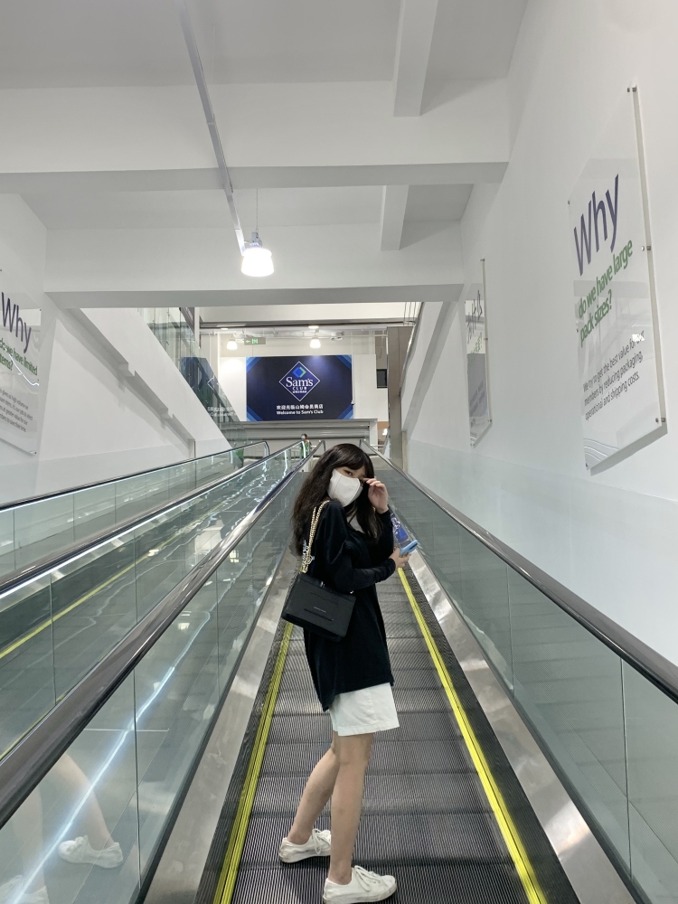=-广东省·广州市·增城区--爱好摄影 擅长修图 身高155 体重80 想尝试做寄拍 希望金主爸爸们能看到我~