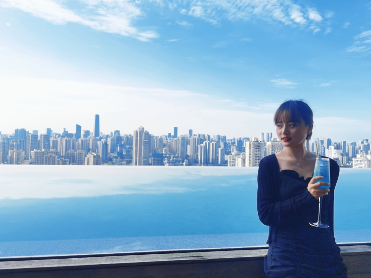 乐乐不加冰-四川省·成都市·都江堰市-抖音-26岁，身高155，体重90斤，导游，能说会道，性格活泼开朗，爱拍照，拍视频，旅行vlog，能带货，寄拍，童模，探店